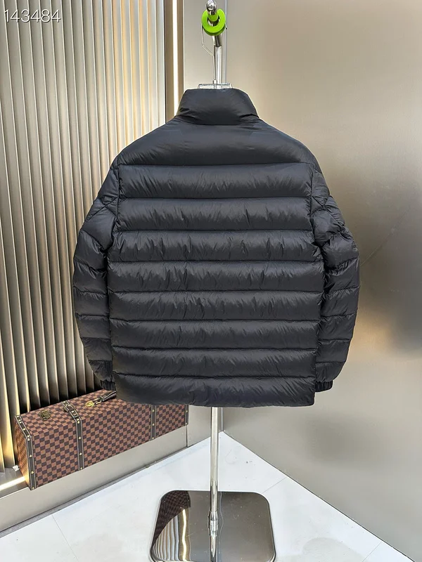 Moncler sz1-5 26yr290 (2)